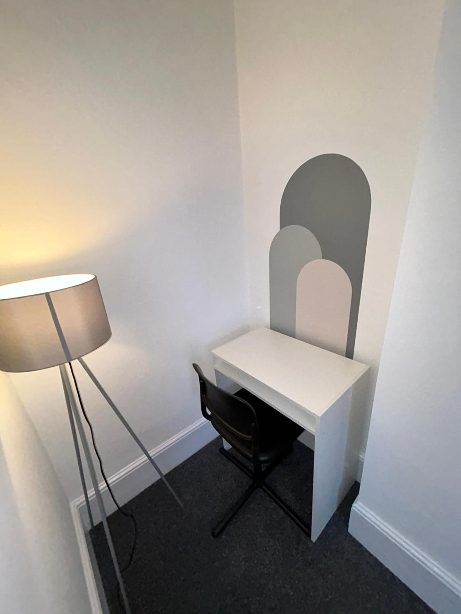 Brand New Modern Apartments Steps From Gloucester Quays Екстериор снимка